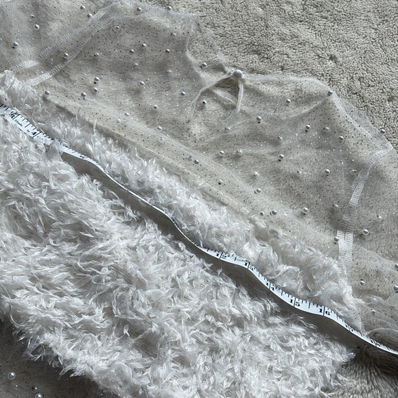 SHEIN White Snowy Top See Through Pearl Furry Size Medium - Picture 8 of 8